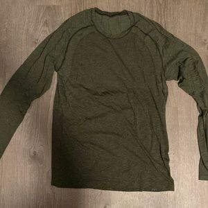 Lululemon Men’s Olive Long Sleeve